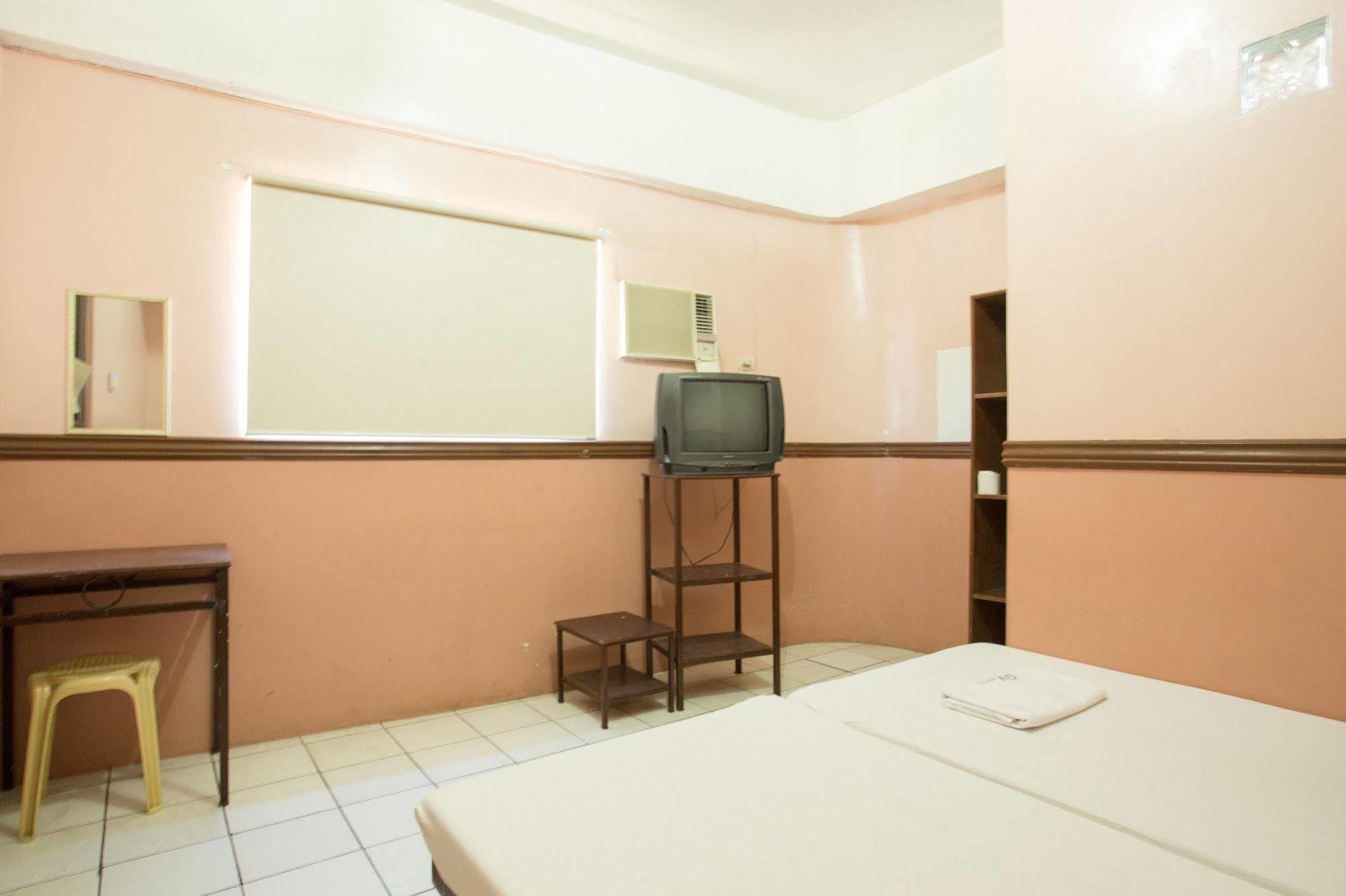 GV Hotel - Masbate Masbate City Buitenkant foto