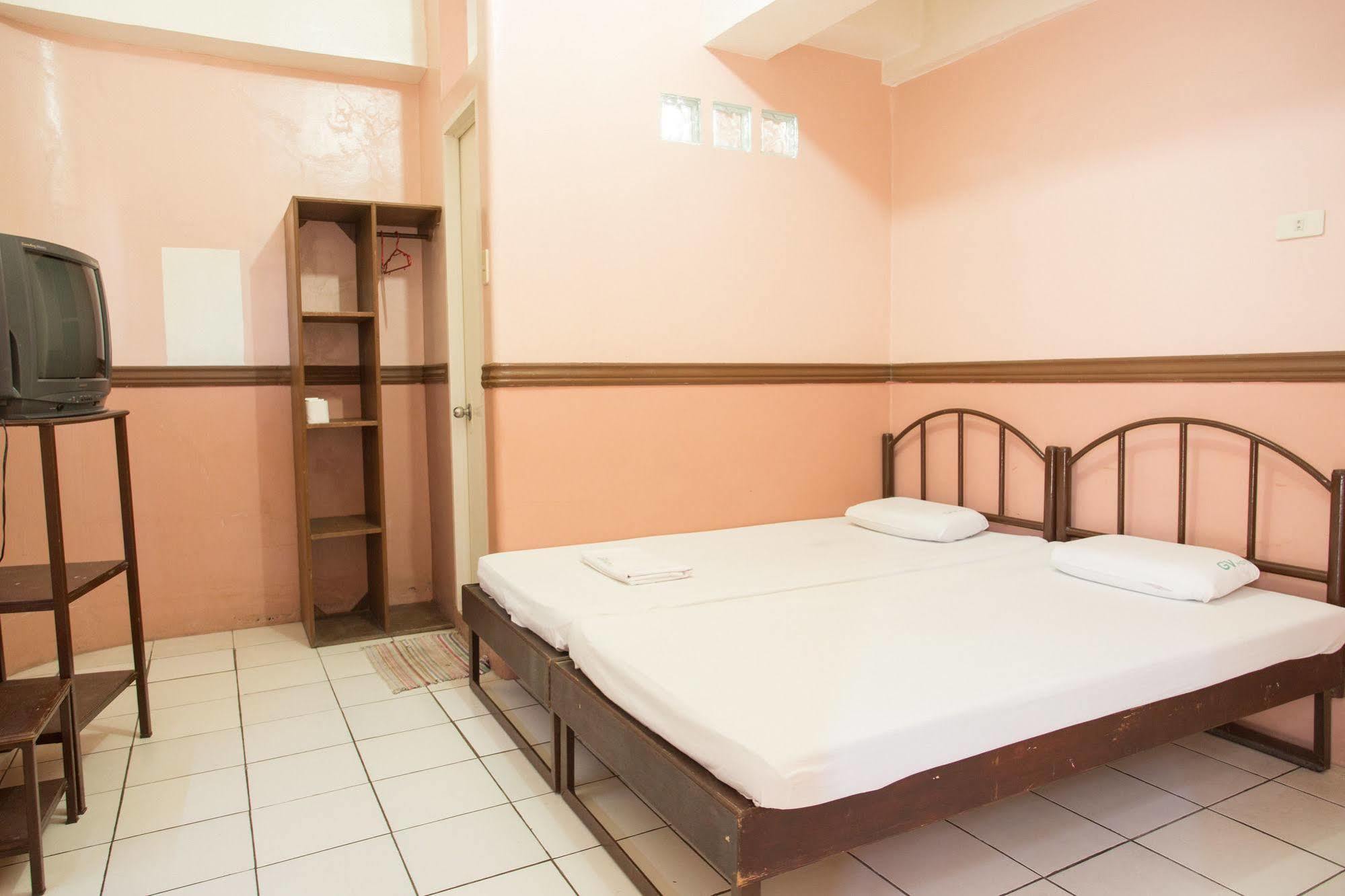 GV Hotel - Masbate Masbate City Buitenkant foto